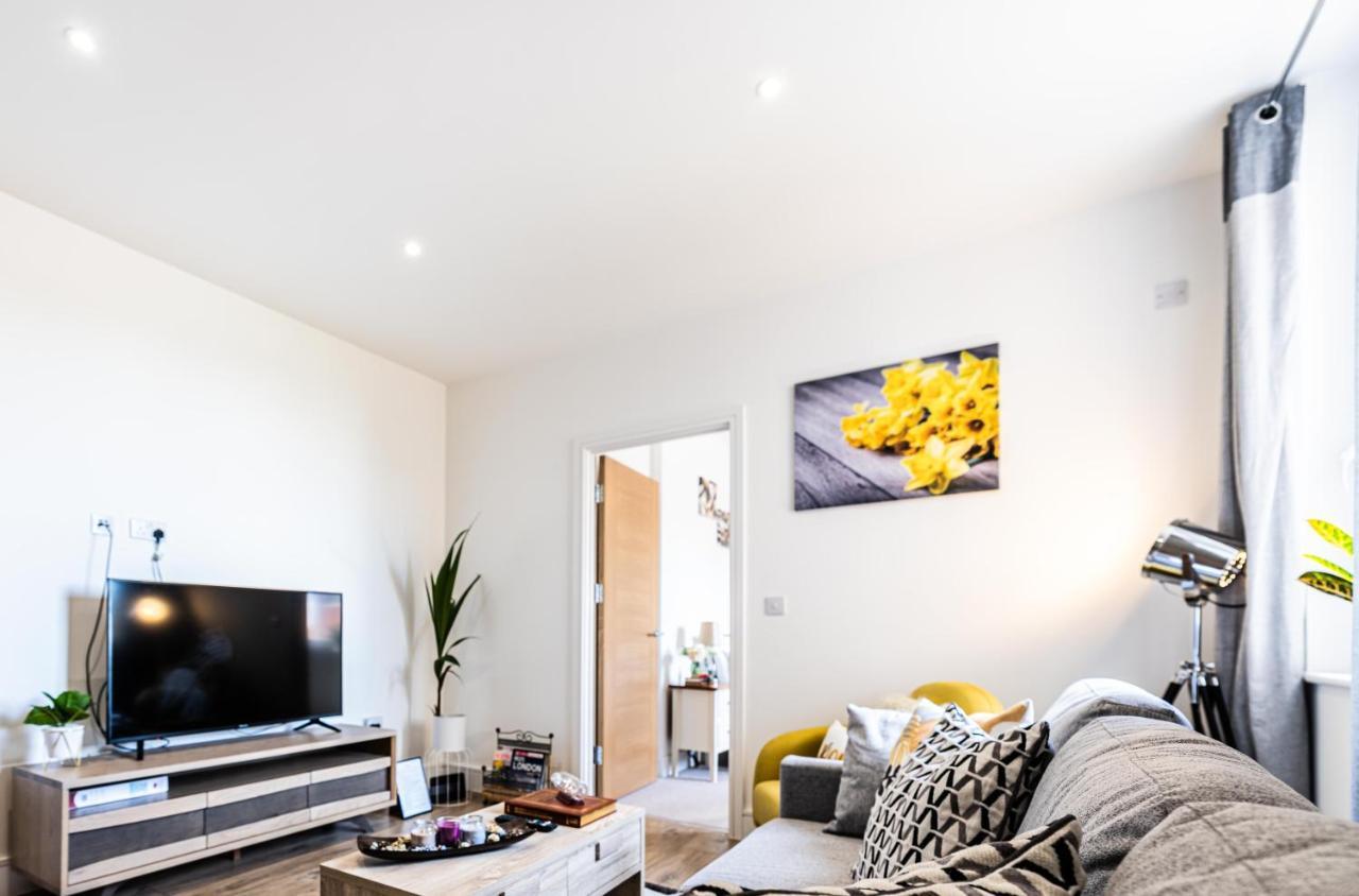 Mission Wave - Venture Apartment Staines-upon-Thames Eksteriør billede