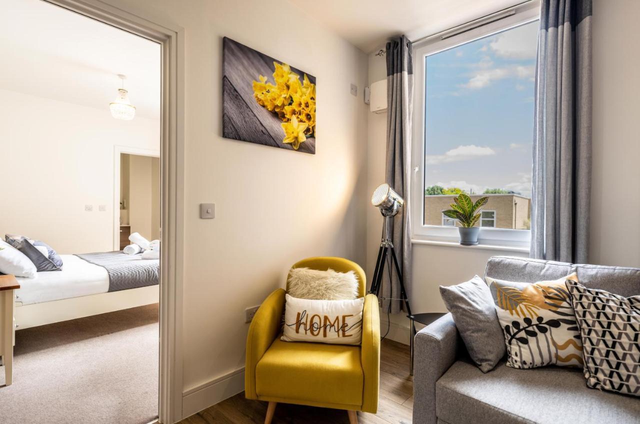 Mission Wave - Venture Apartment Staines-upon-Thames Eksteriør billede