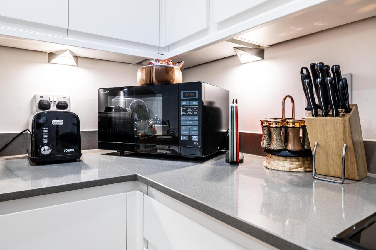 Mission Wave - Venture Apartment Staines-upon-Thames Eksteriør billede