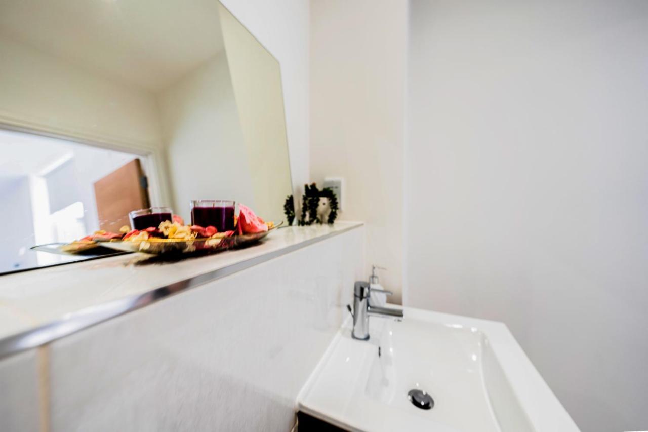 Mission Wave - Venture Apartment Staines-upon-Thames Eksteriør billede