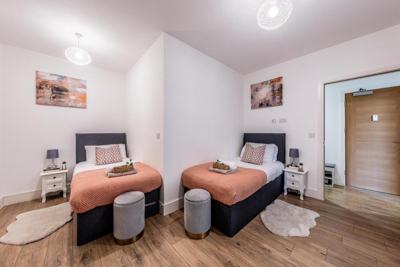 Mission Wave - Venture Apartment Staines-upon-Thames Eksteriør billede