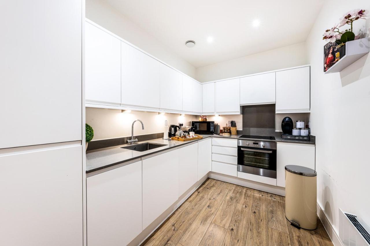 Mission Wave - Venture Apartment Staines-upon-Thames Eksteriør billede