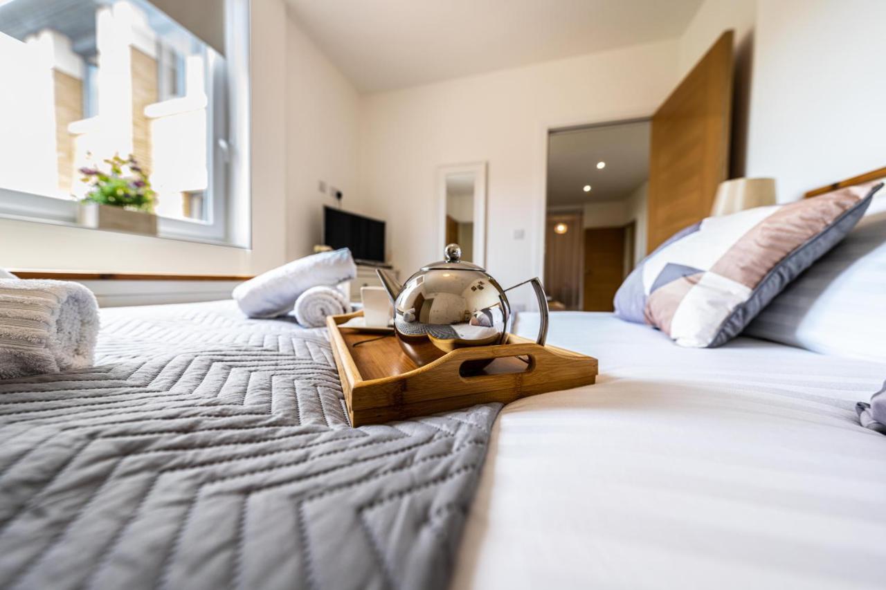 Mission Wave - Venture Apartment Staines-upon-Thames Eksteriør billede